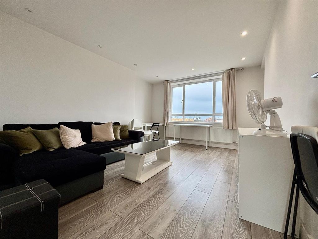 Property photo 1 of 12 Whatsapp Image 2026-03-13 At 18.16.33.Jpeg