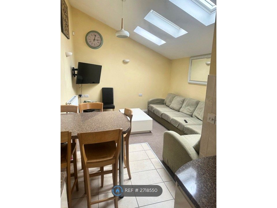 Property photo 2 of 17 Breakfast Bar And Lounge