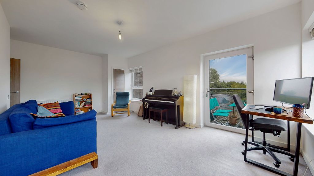 Property photo 3 of 22 25-Web-Or-Mls-2 Riverford Court Flat 3.3_28