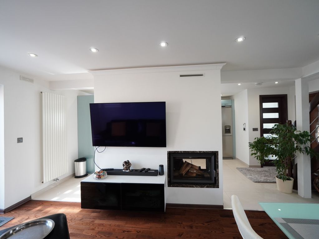 Property photo 3 of 36