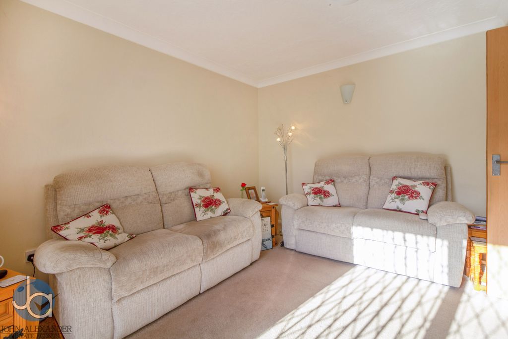 Property photo 3 of 14 Img_4397