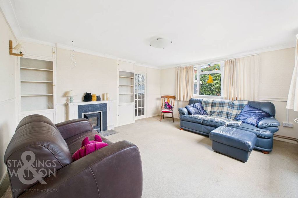 Property photo 2 of 24