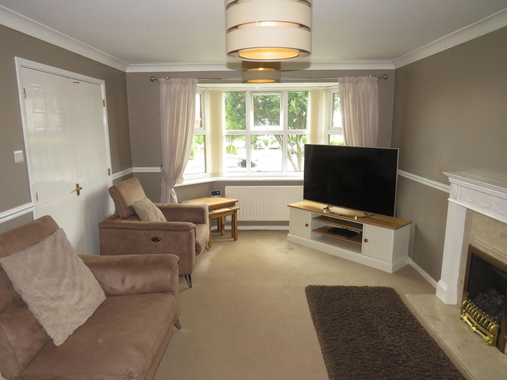 Property photo 2 of 4 Living Room