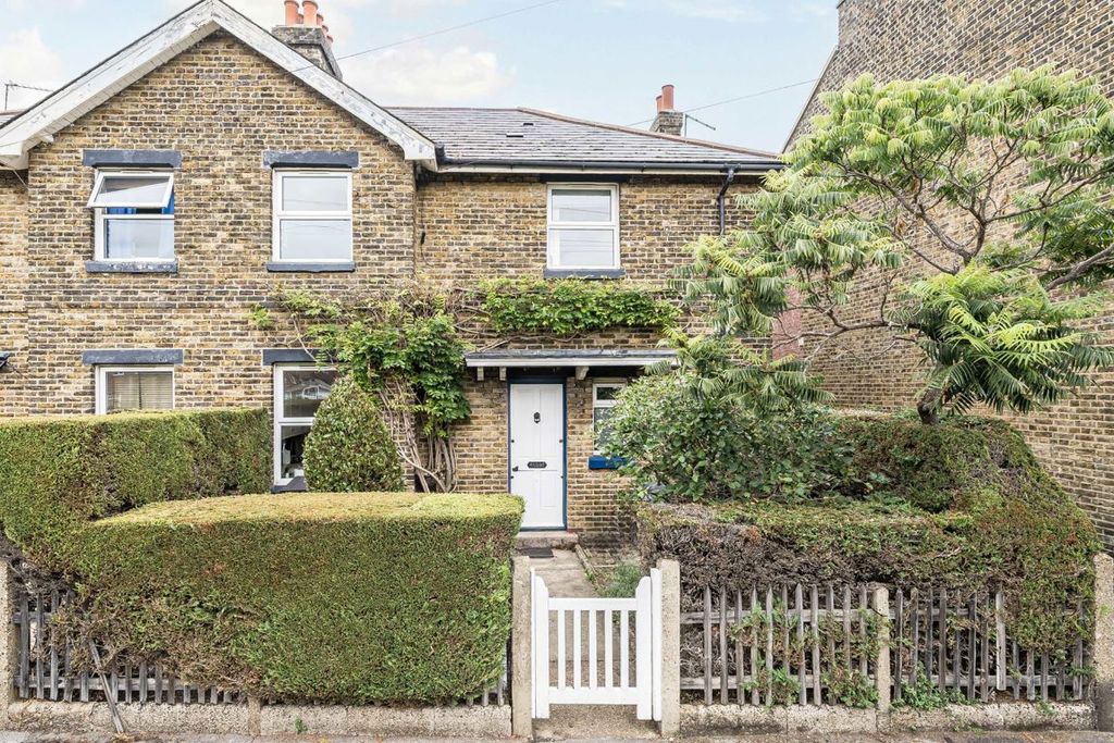 Property photo 1 of 11