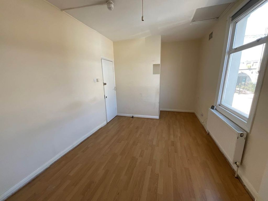 Property photo 3 of 5 Living Room 2
