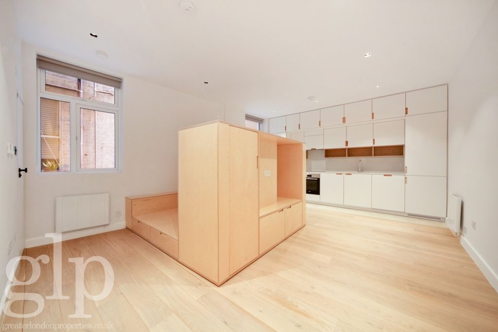 Property photo 1 of 11 5908440