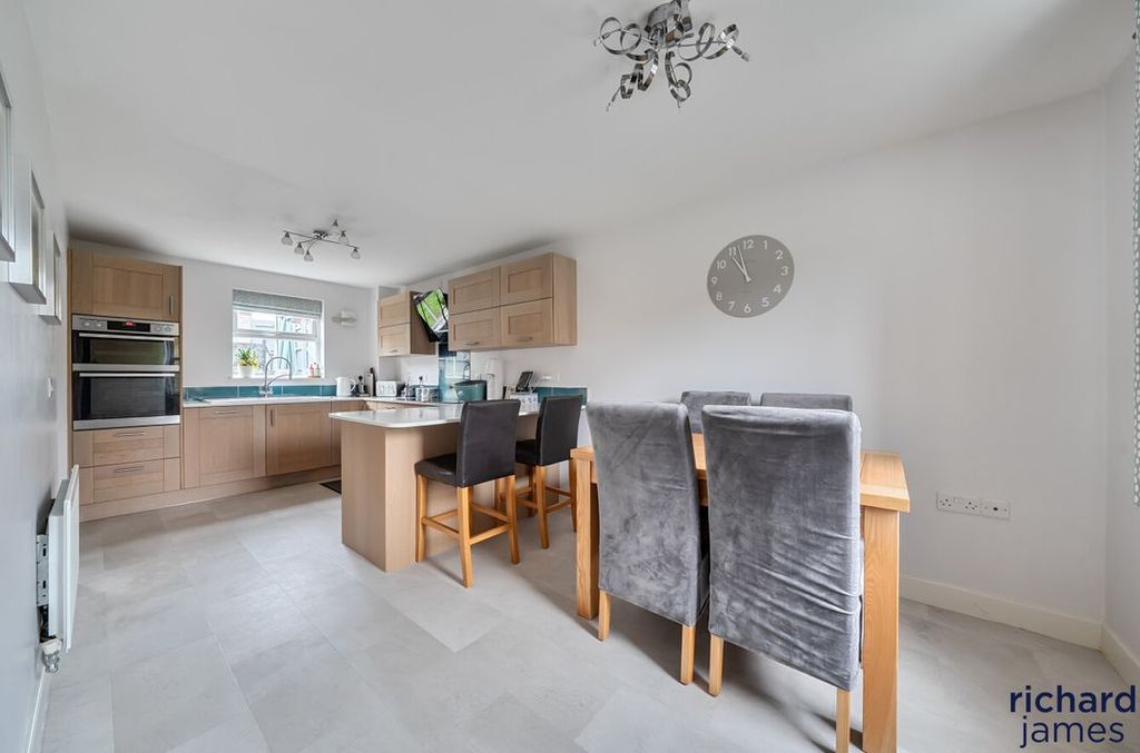 Property photo 2 of 22 7Ebd665Da10d4A5Ea8Eb11Db5B7A0432