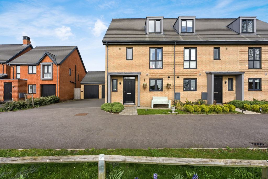 Property photo 1 of 25