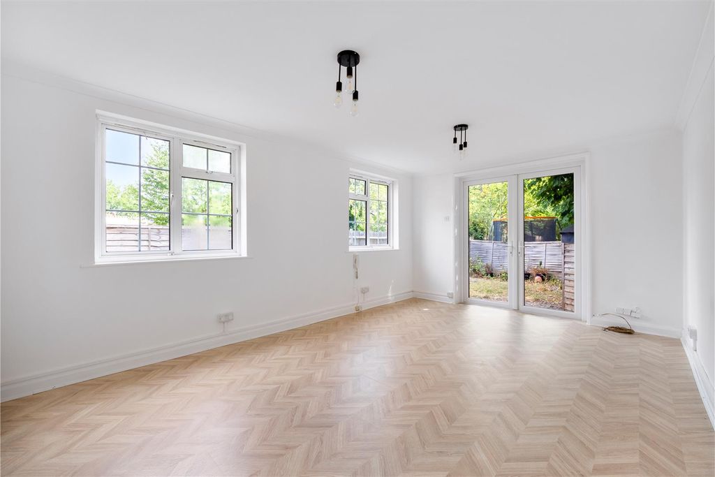 Property photo 3 of 15 Spr-008.Jpg