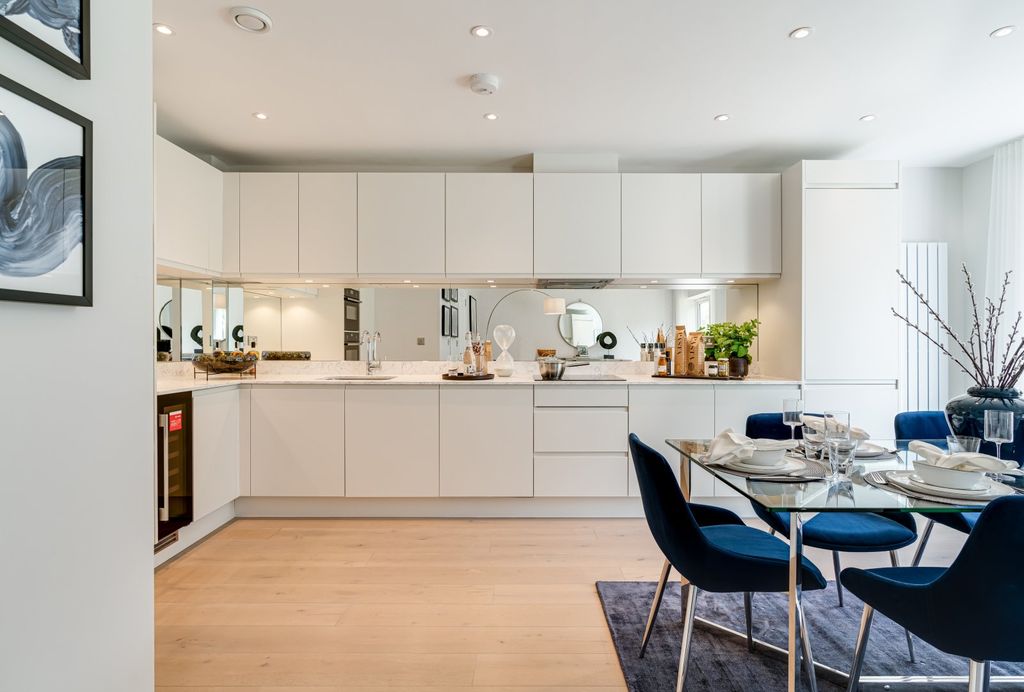 Property photo 3 of 8 Dining Area