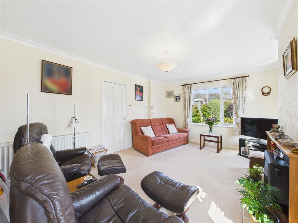 Property photo 3 of 23 Cam01381G0-Pr0215-Still003.Jpg