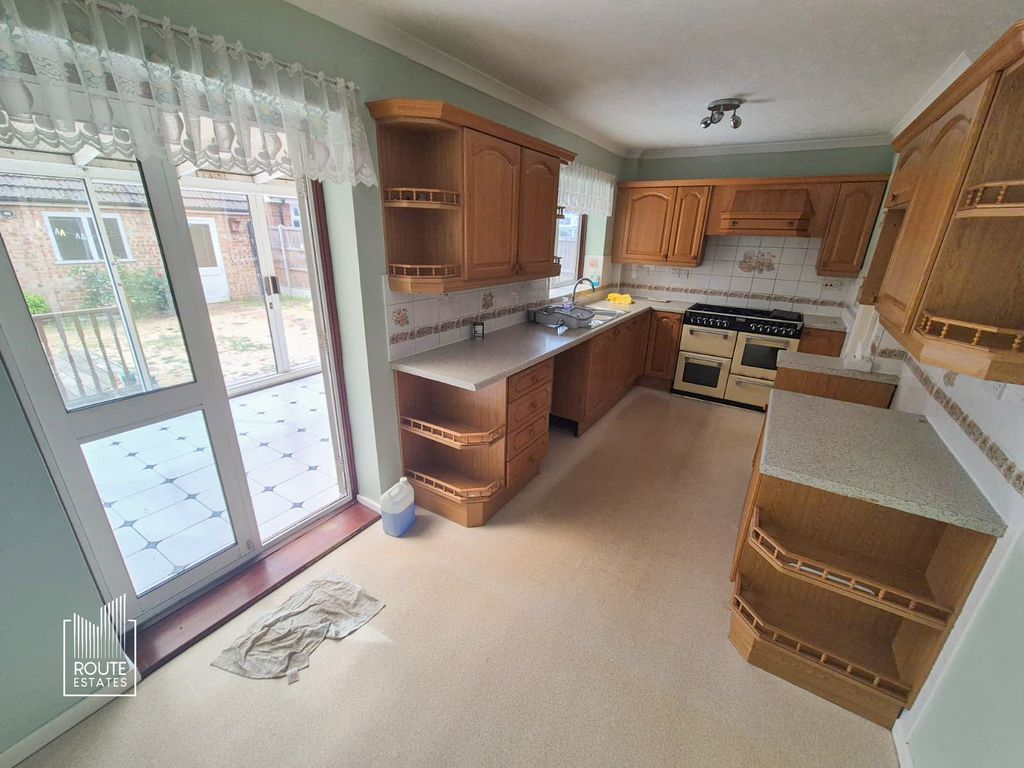 Property photo 3 of 17 Photo 9