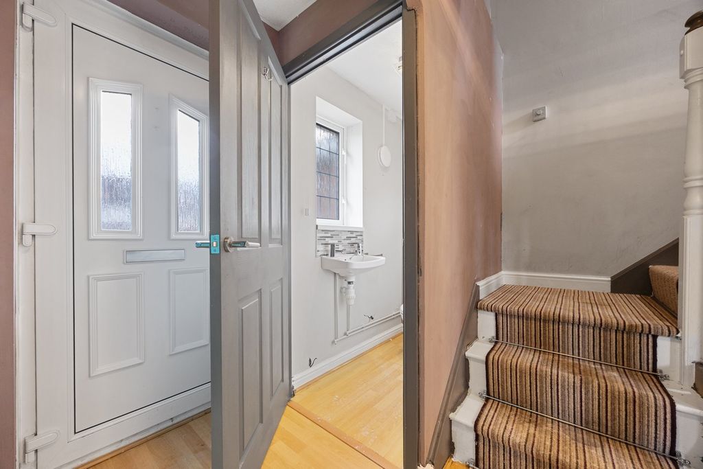 Property photo 3 of 26