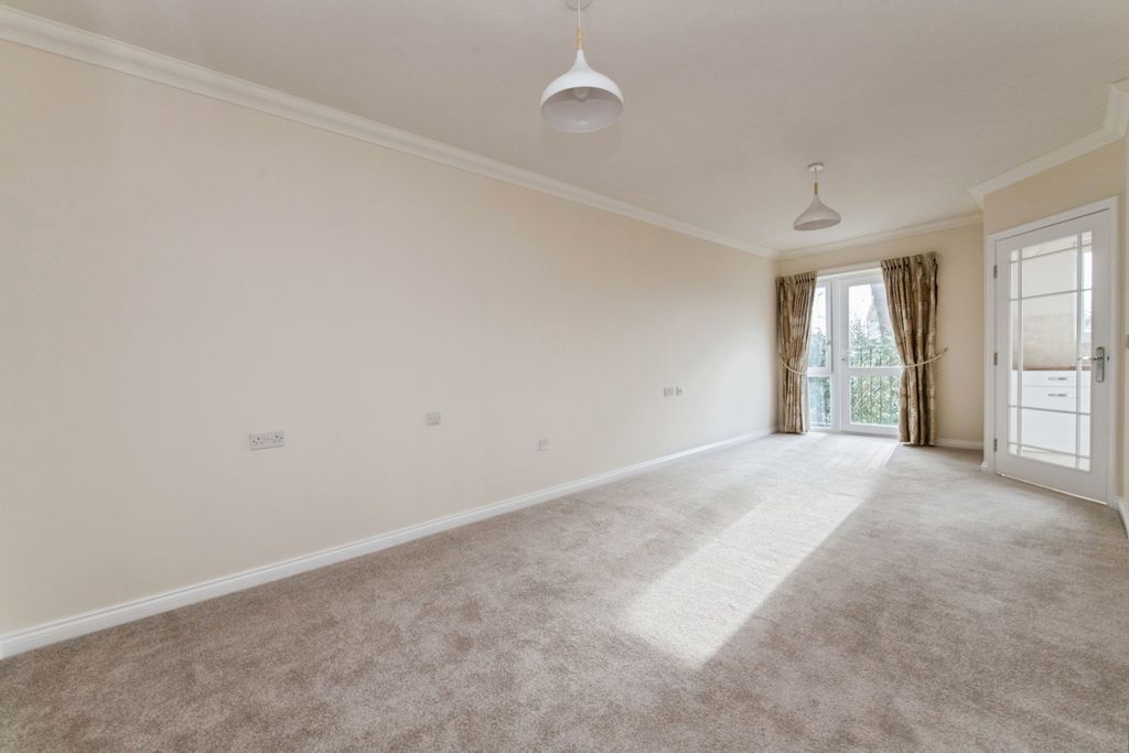 Property photo 2 of 17 Pbox-Img.Jpg