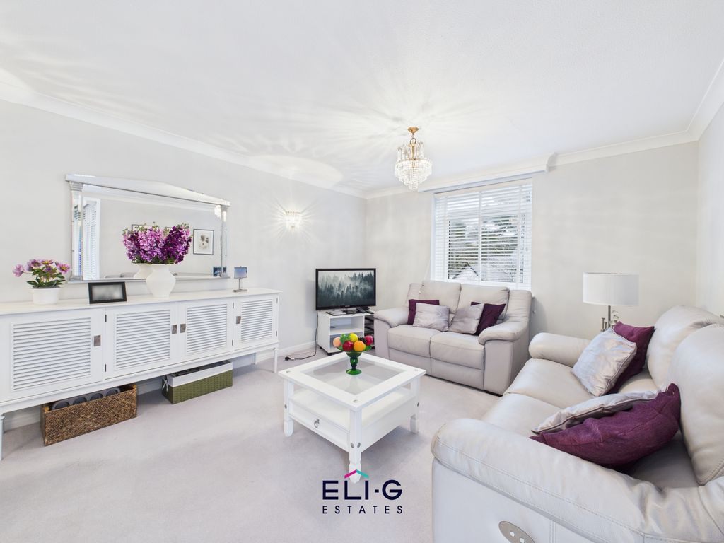 Property photo 3 of 11 Gallery