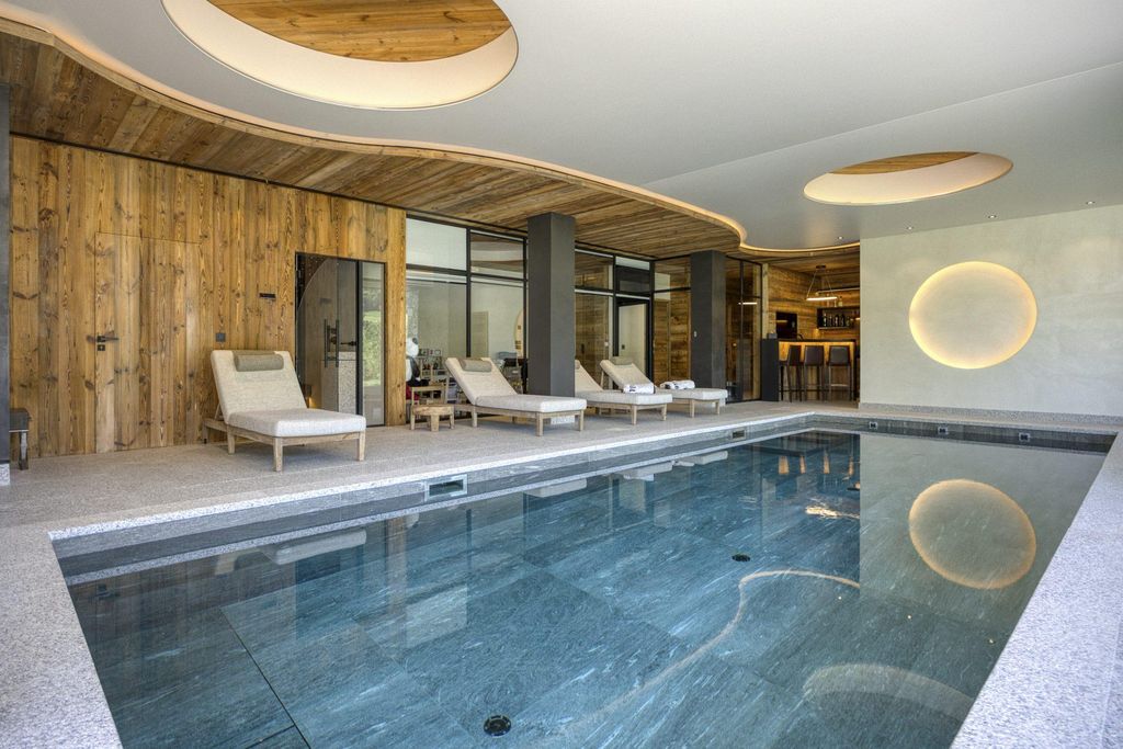 Property photo 3 of 17 Image