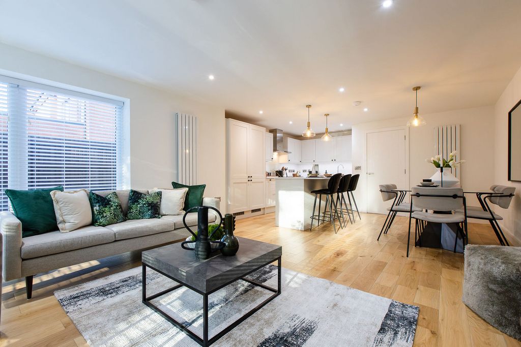 Property photo 2 of 13