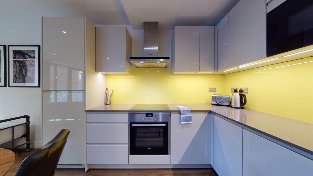 Property photo 2 of 19 623305A4E211E50012690Eef-3c7ba135-79Af-4122-8685-8