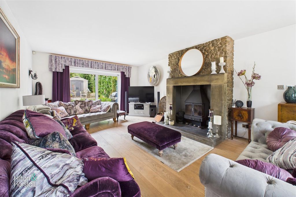 Property photo 3 of 29 Barleydale Road