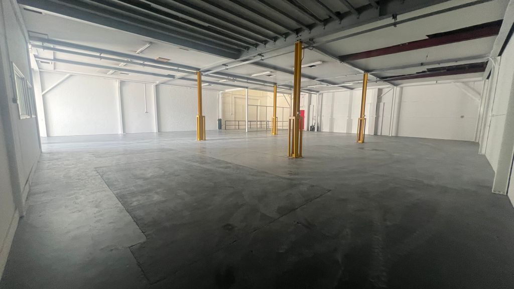 Property photo 3 of 6