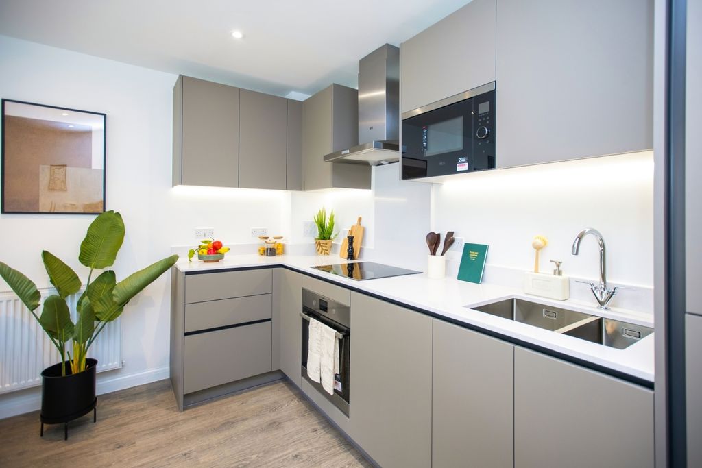 Property photo 3 of 7 Kitchen