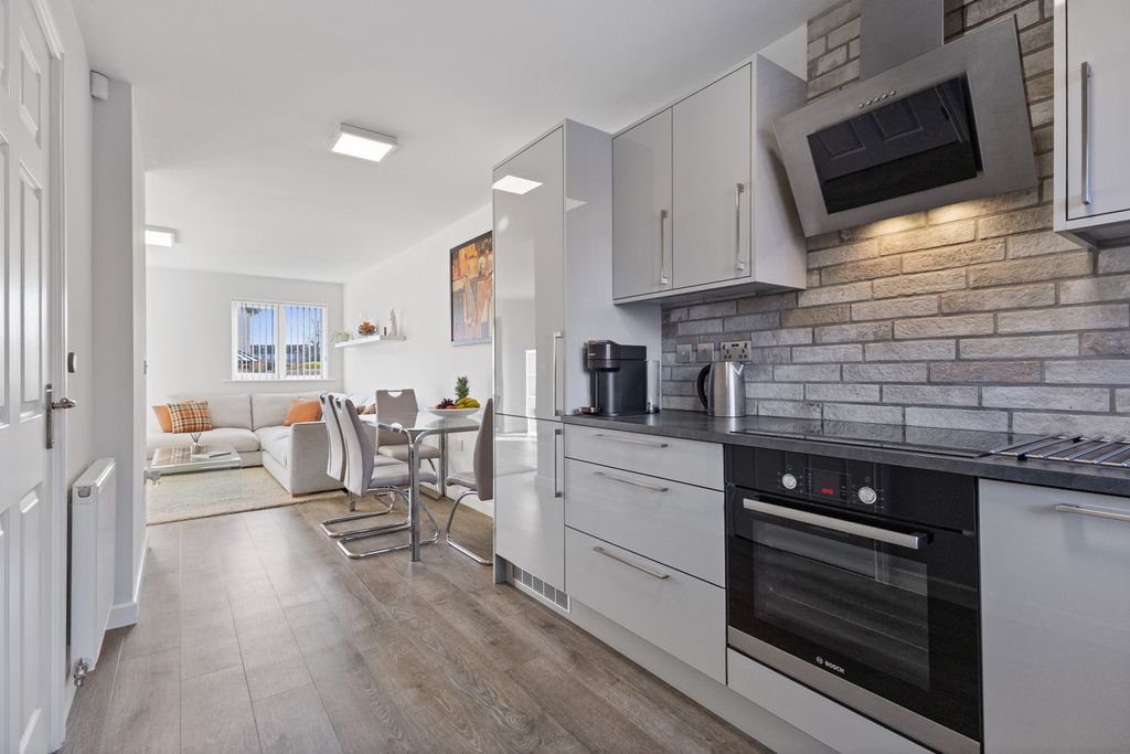 Property photo 1 of 23 4Â Bedroom Town House For Sale