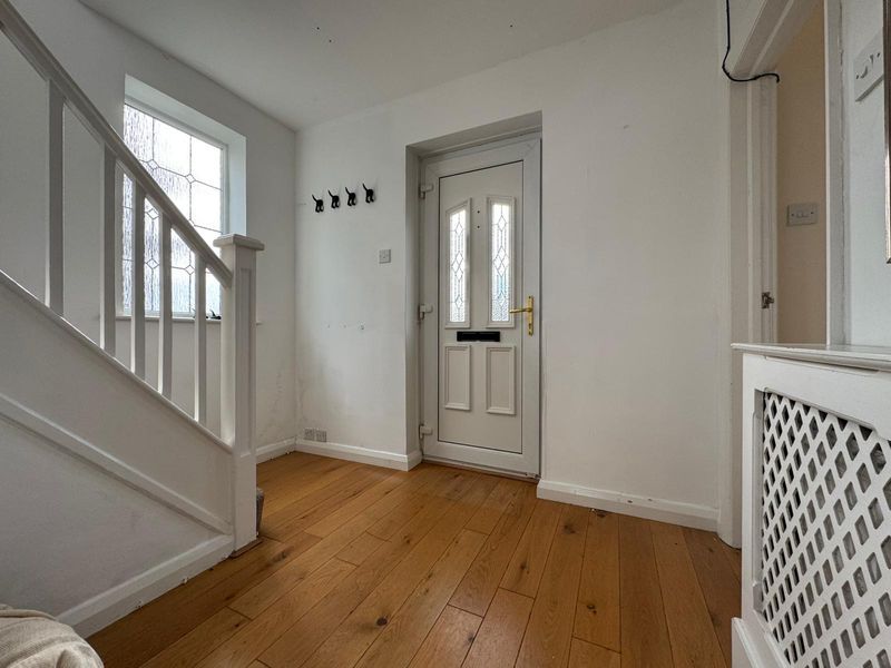 Property photo 3 of 17 Photo 8