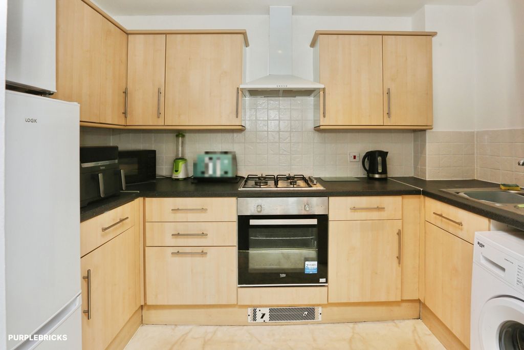 Property photo 3 of 30