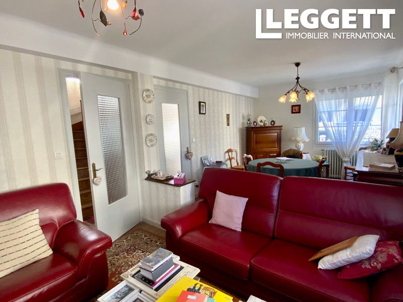 Property photo 2 of 10