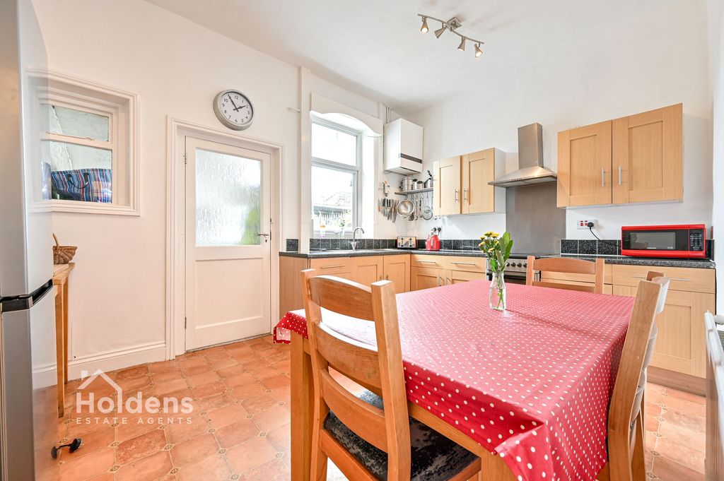 Property photo 3 of 15