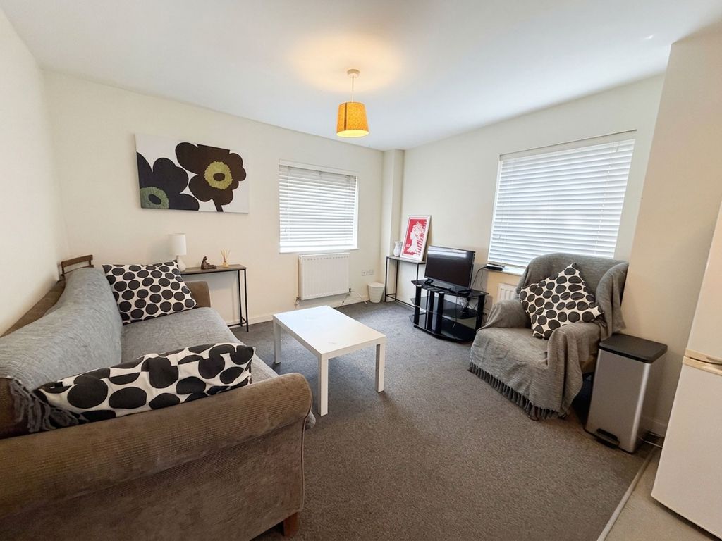 Property photo 2 of 12