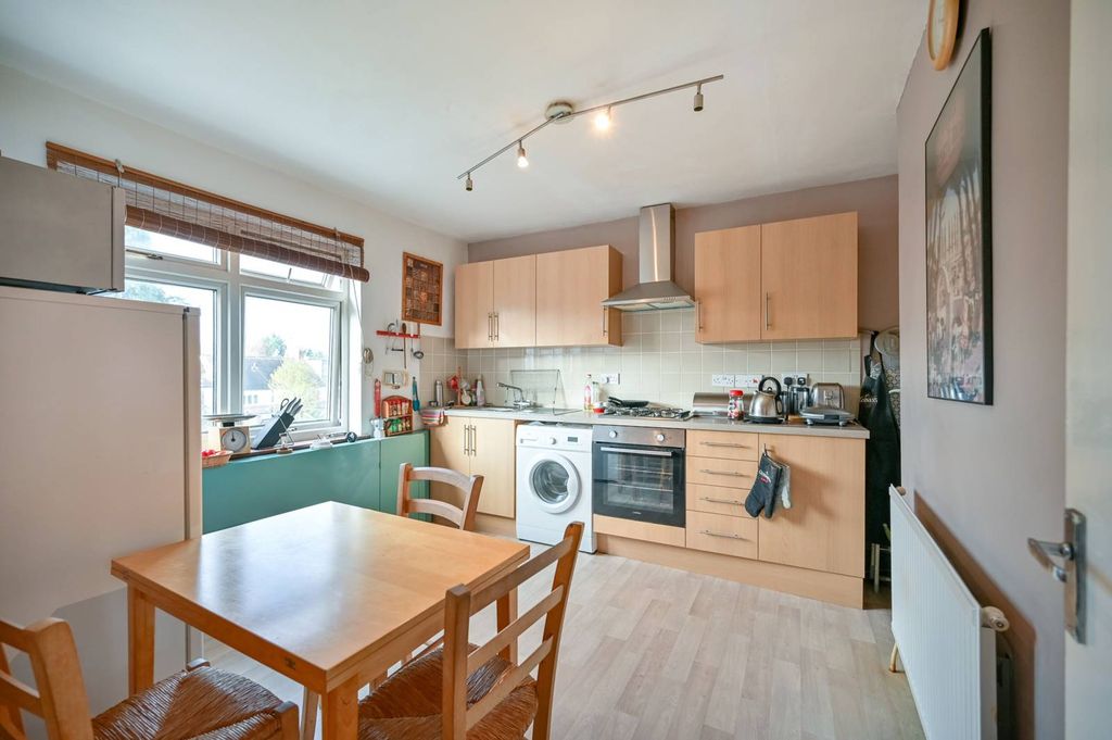 Property photo 2 of 7