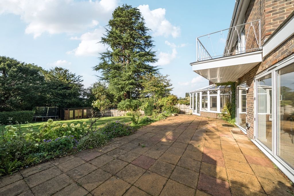 Property photo 3 of 11