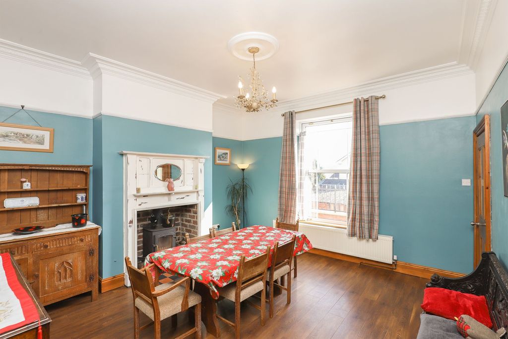 Property photo 2 of 24