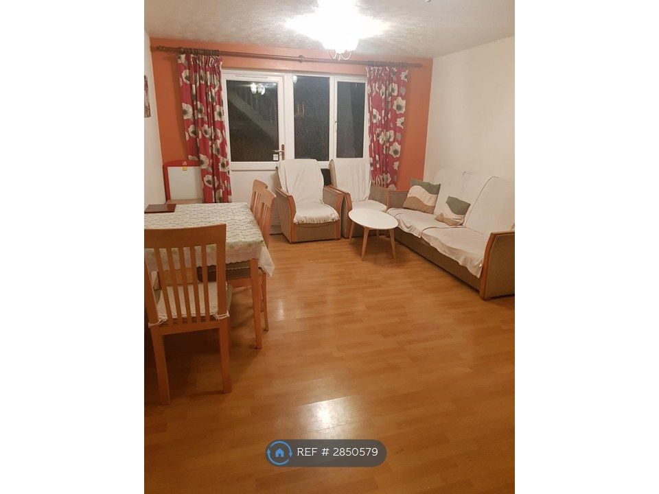 Property photo 2 of 11