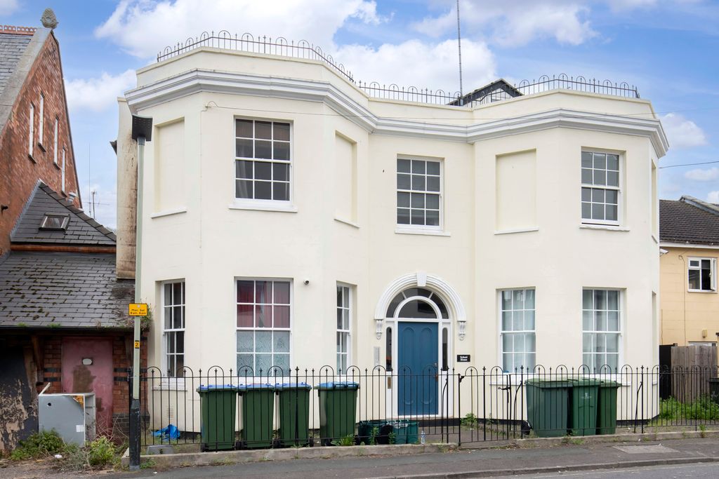 Property photo 3 of 6 Flat 3, School House-01