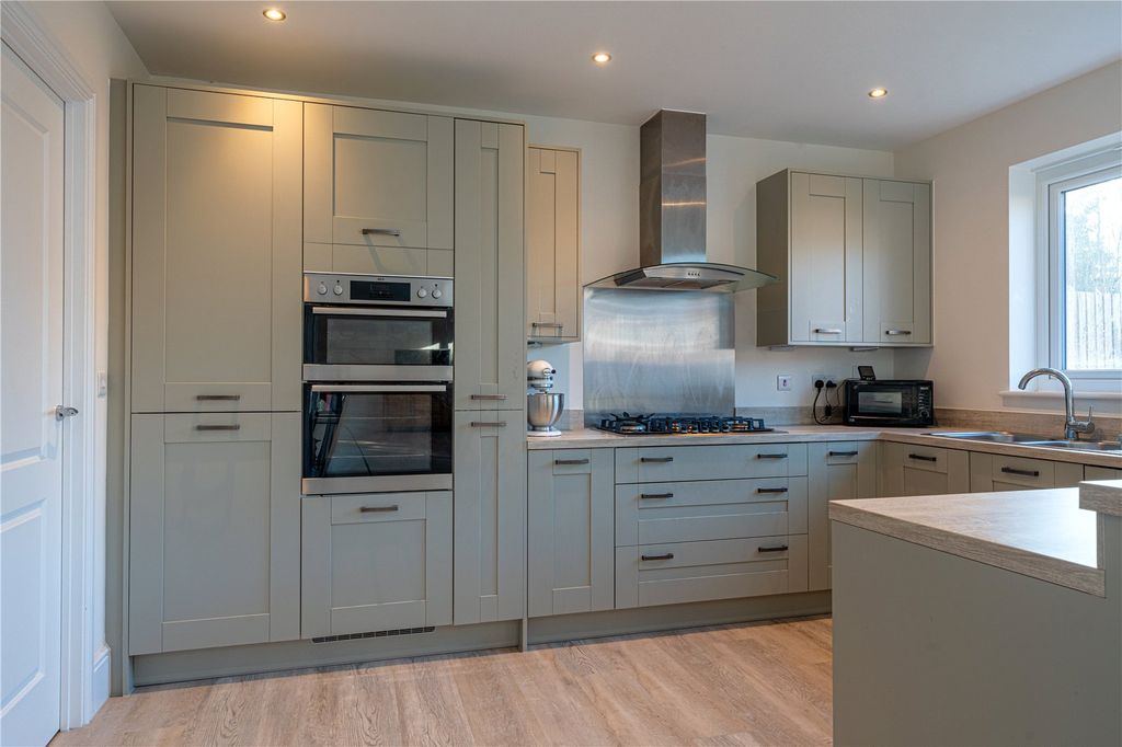 Property photo 3 of 38 Picture No. 22