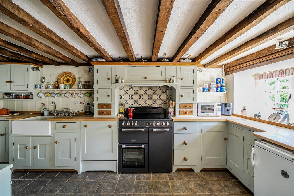 Property photo 2 of 16 Kitchen