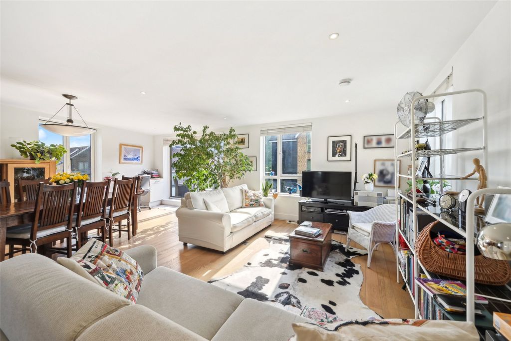 Property photo 2 of 16 Picture No. 05