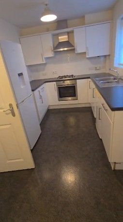 Property photo 1 of 33