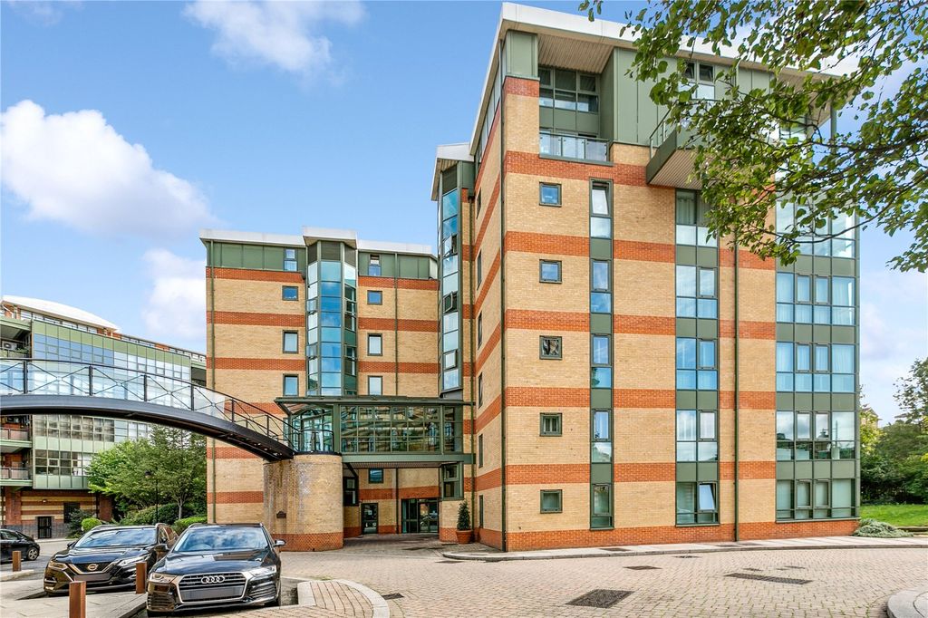 Property photo 3 of 12