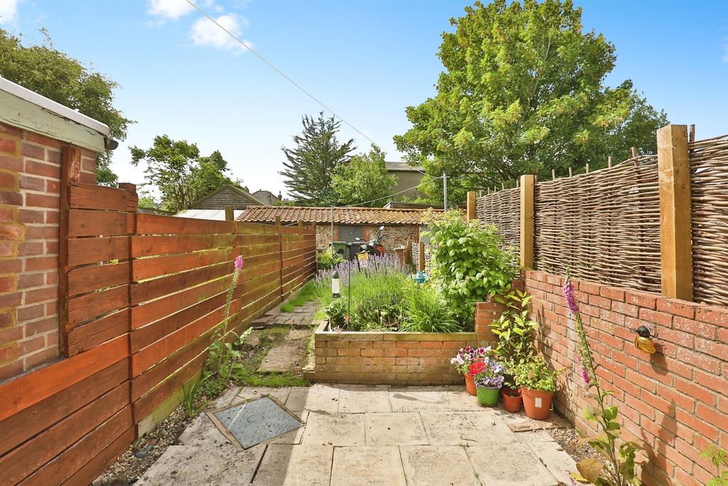 Property photo 3 of 13
