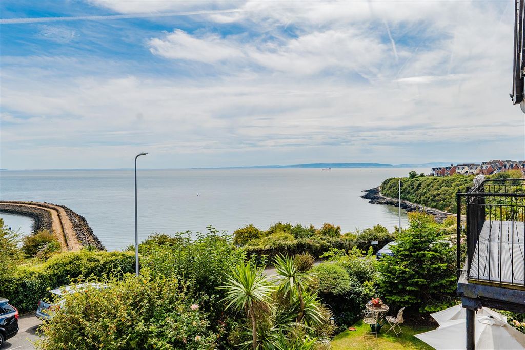 Property photo 3 of 53 P1420146.Jpg
