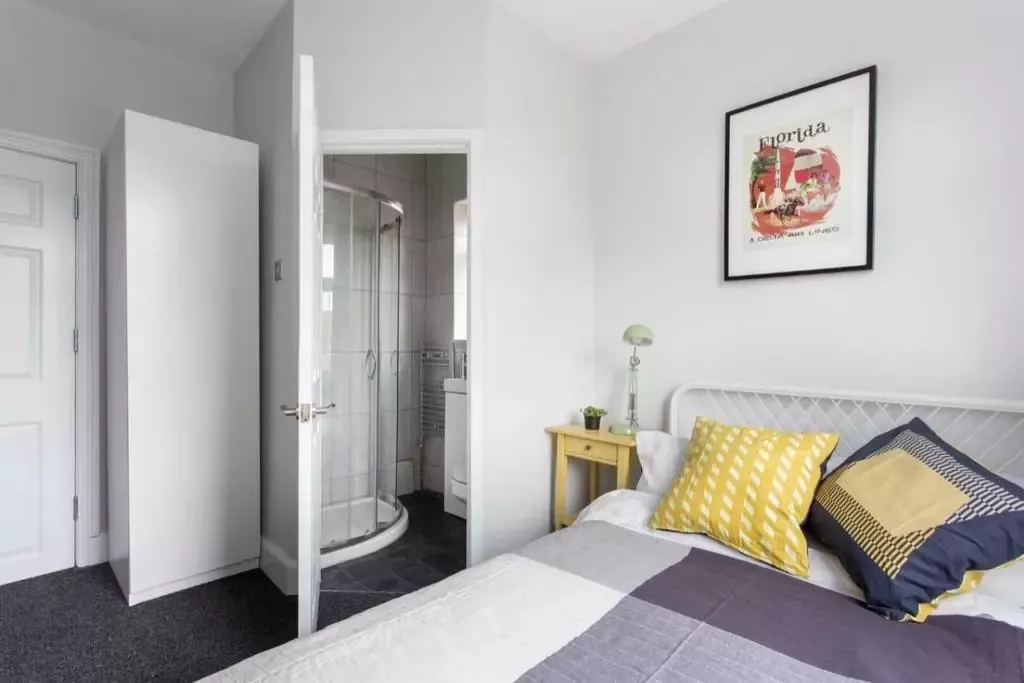 Property photo 1 of 4