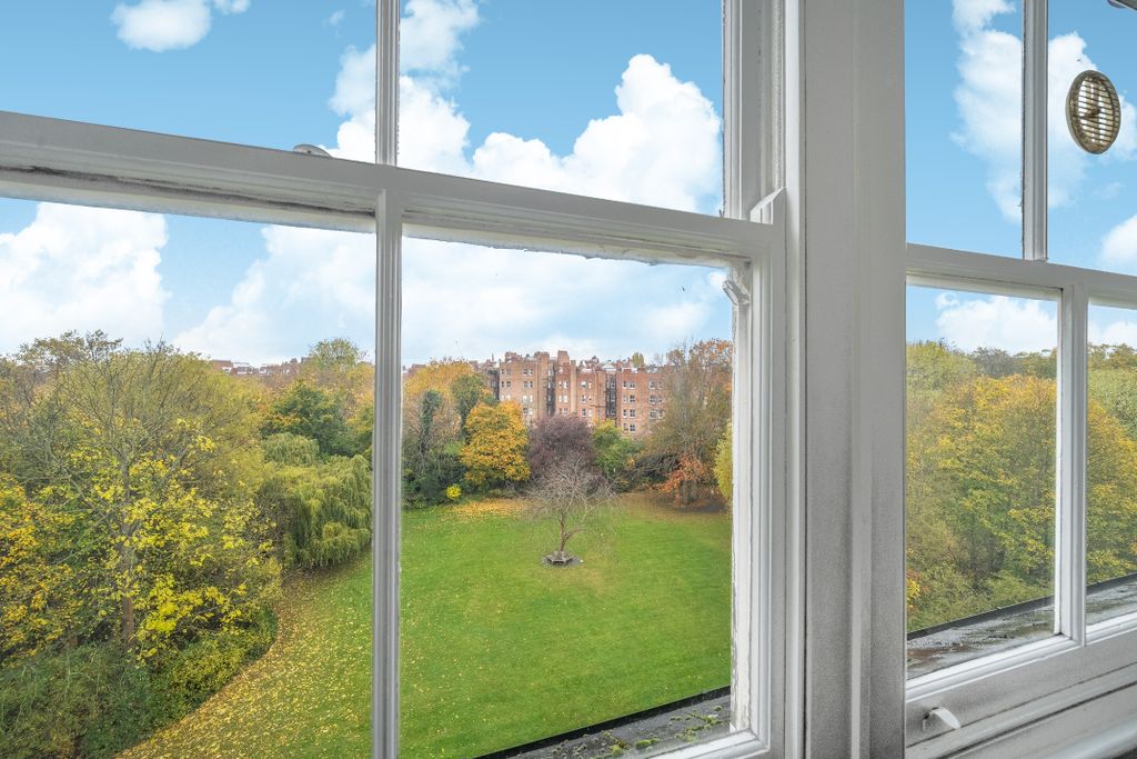 Property photo 2 of 21