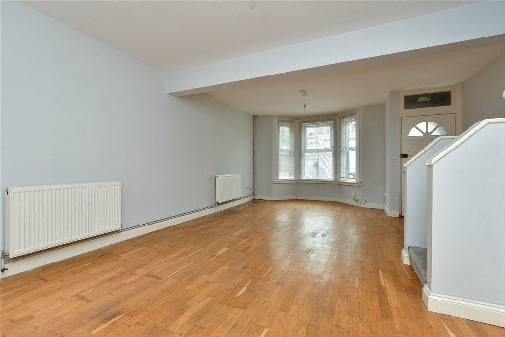 Property photo 2 of 7 Lounge