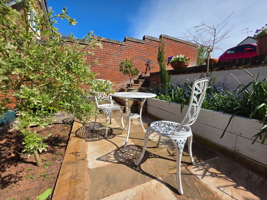 Property photo 3 of 31