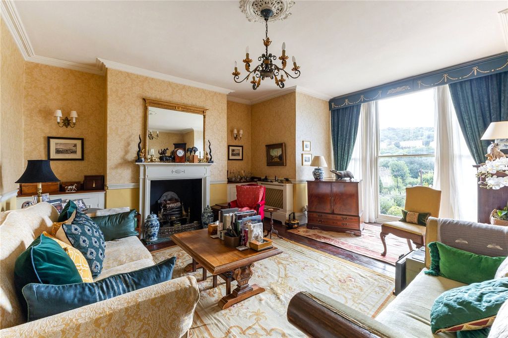 Property photo 3 of 23 Drawing Room