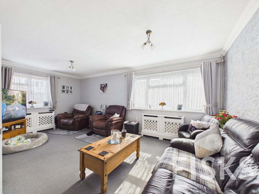 Property photo 2 of 15