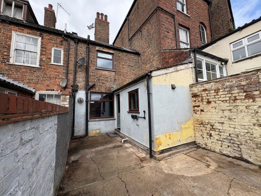 Property photo 2 of 10